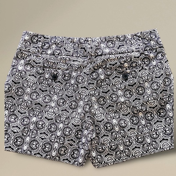 7th Ave NY& Co Suiting Collection Black White Paisley MidRise Shorts Stretch Sz4 - Picture 2 of 11